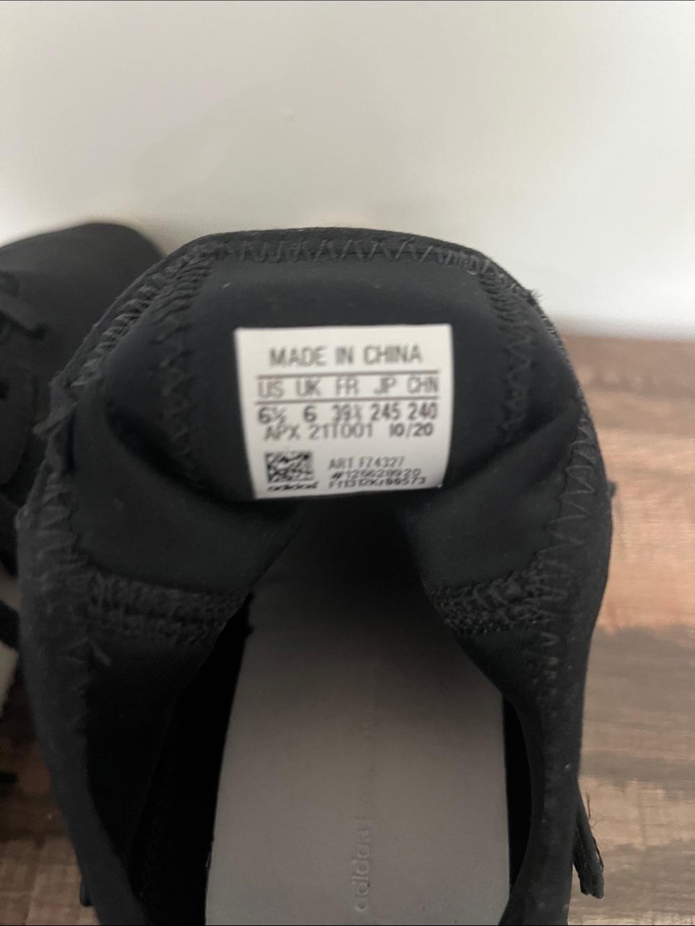 Y-3 Black and White Women’s Athletic Sneakers - Picture 4 of 4